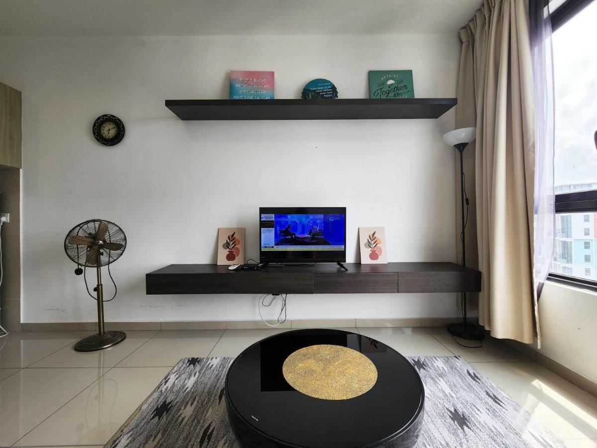 Lavender Suite # Shah Alam I-City Block B Homestay # 2R1B #Free Wifi & Parking エクステリア 写真