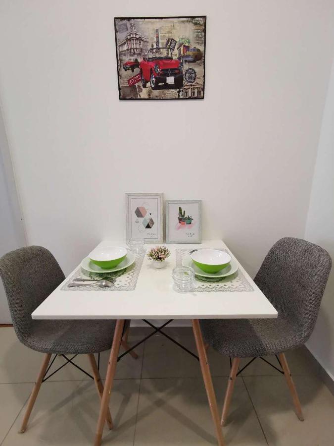 Lavender Suite # Shah Alam I-City Block B Homestay # 2R1B #Free Wifi & Parking エクステリア 写真